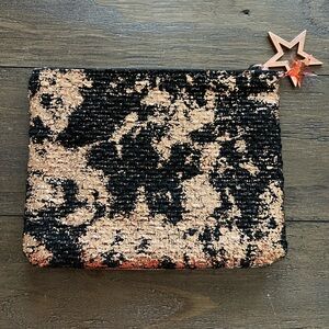 ✨NWOT✨ MAC Makeup Bag